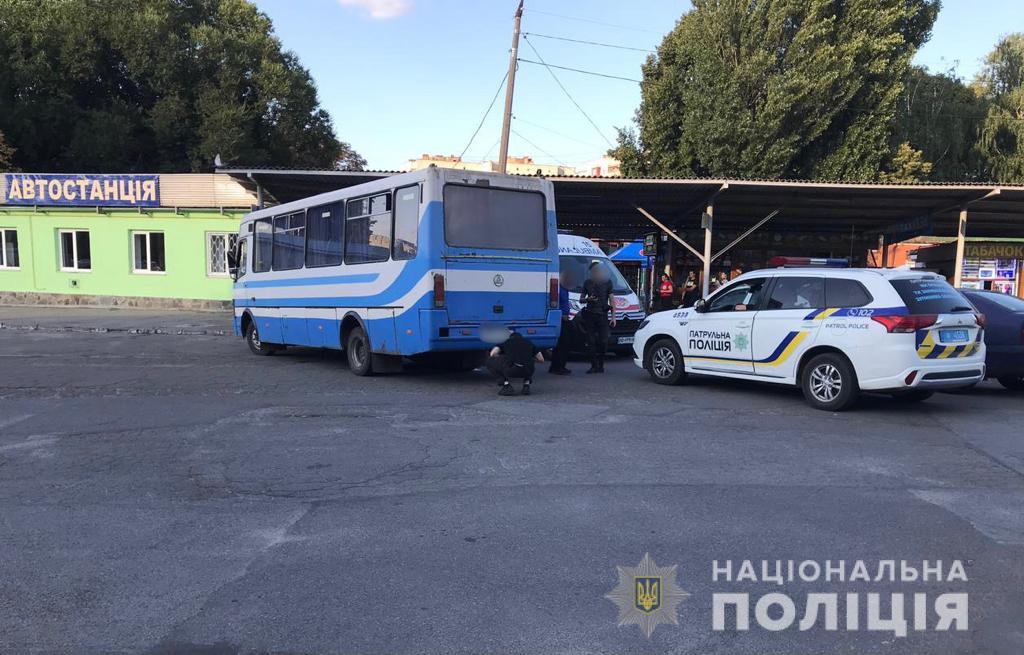 У Вінниці на території вокзалу автобус наїхав на жінку
