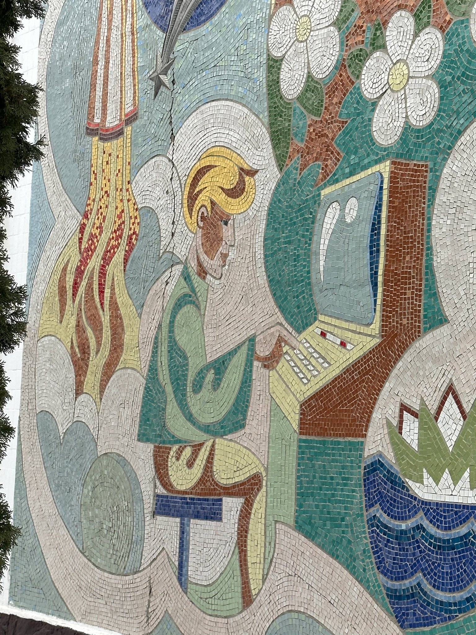  Мозaїчні пaнно, якими оздоблено дитячий сaдочок у Вінниці, нaбули стaтусу пaм‘ятки