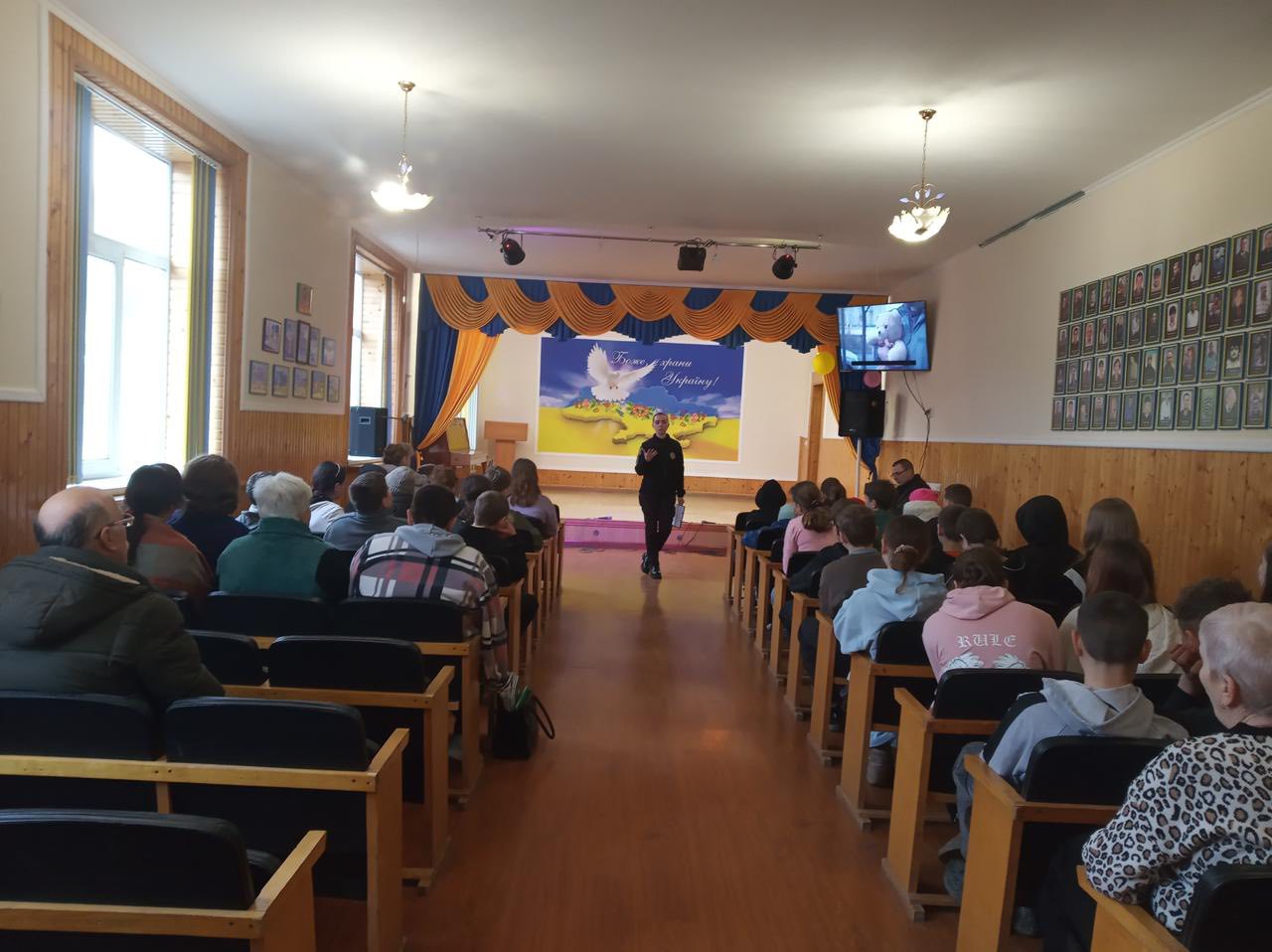 На Вінниччині школярам розповіли, як не потрапити на гачок російських спецслужб