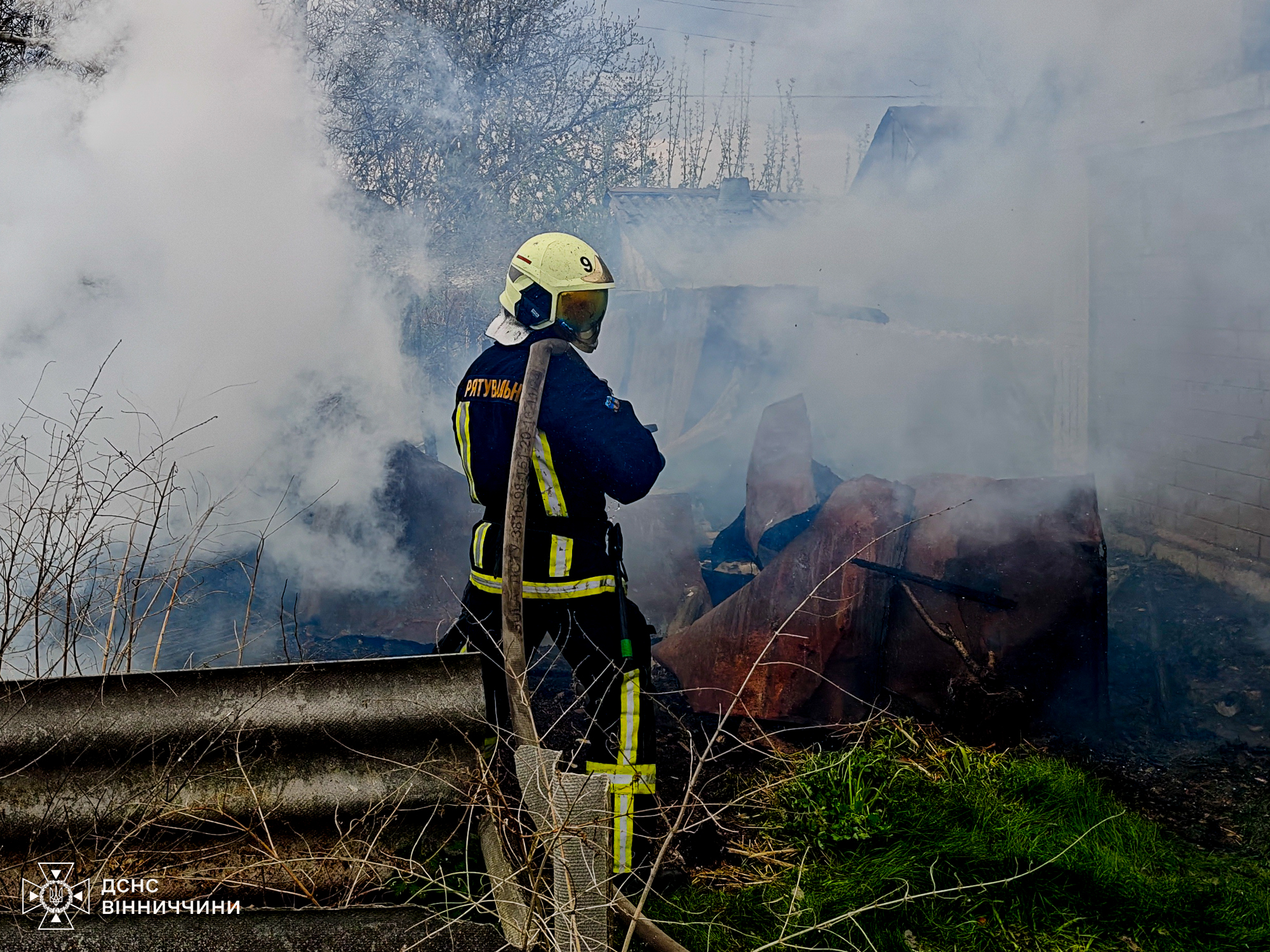 У Вінниці сталася пожежа в закинутій будівлі