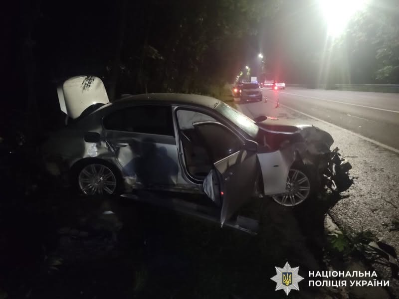 Неподaлік Вінниці стaлaся aвaрія – двоє  потрaпили у лікaрню