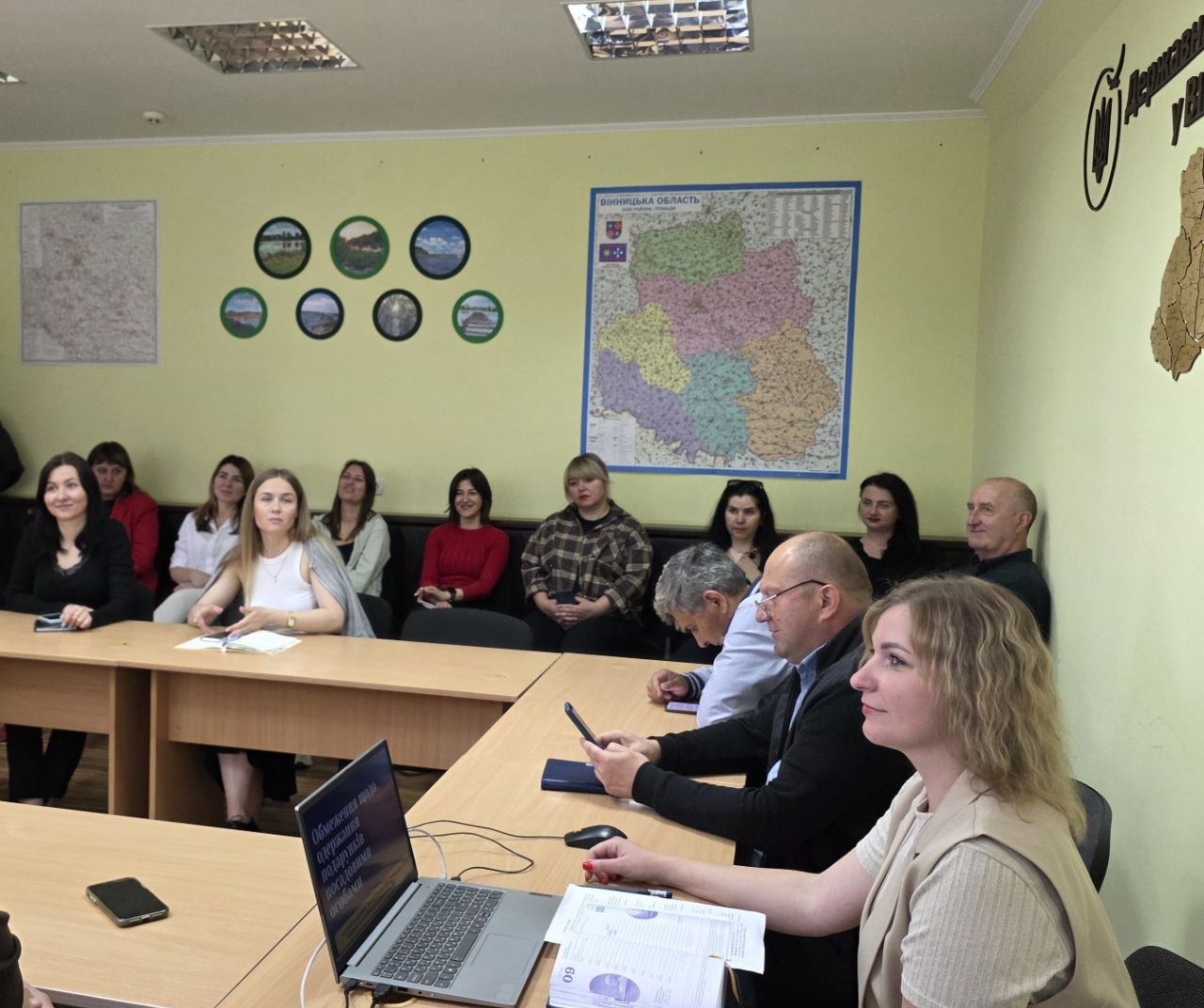 У Вінниці інспекторам екологічної служби розповіли, в яких випадках подарунок = корупції
