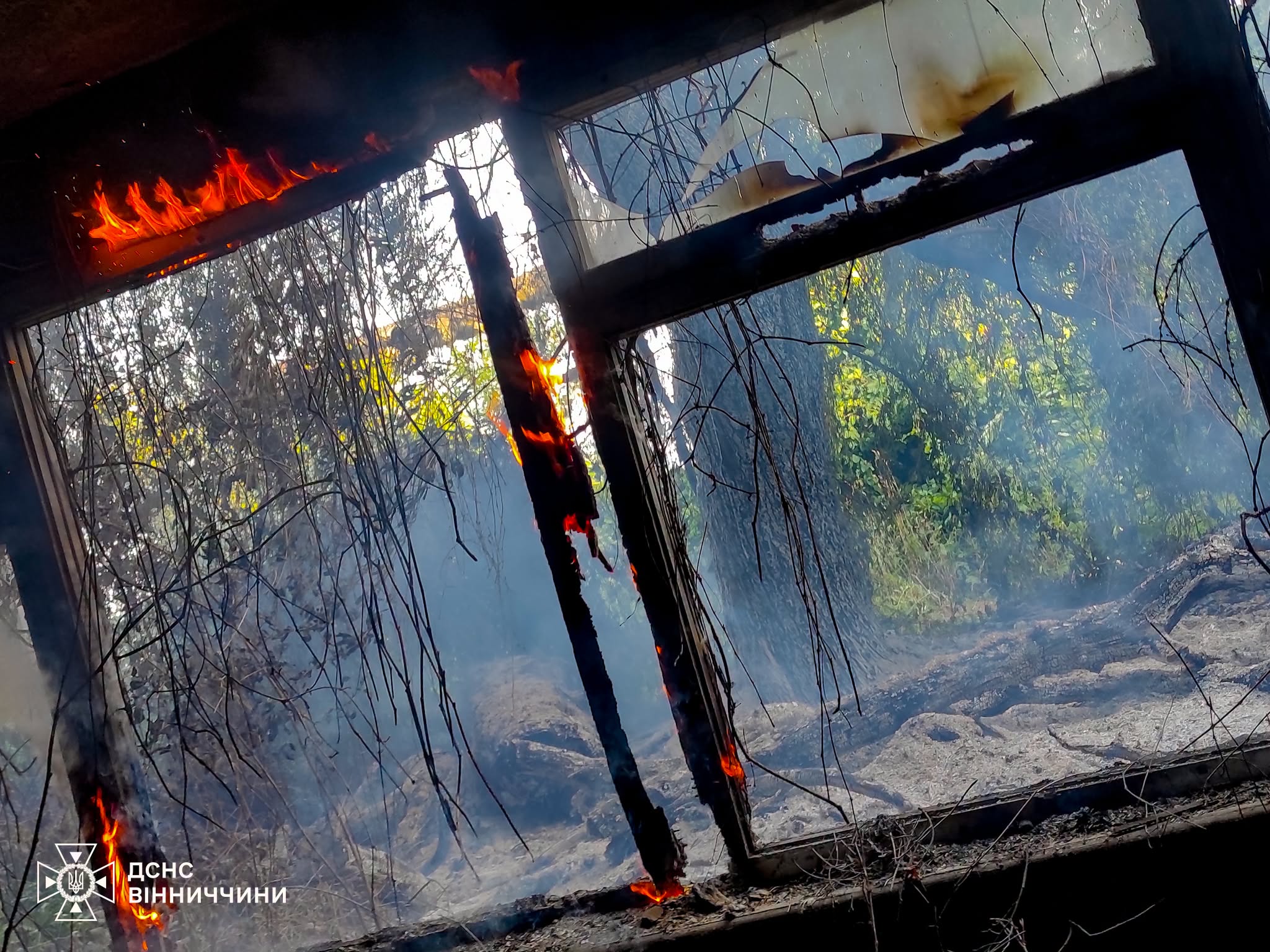 У Вінниці в колишній промзоні сталася пожежа