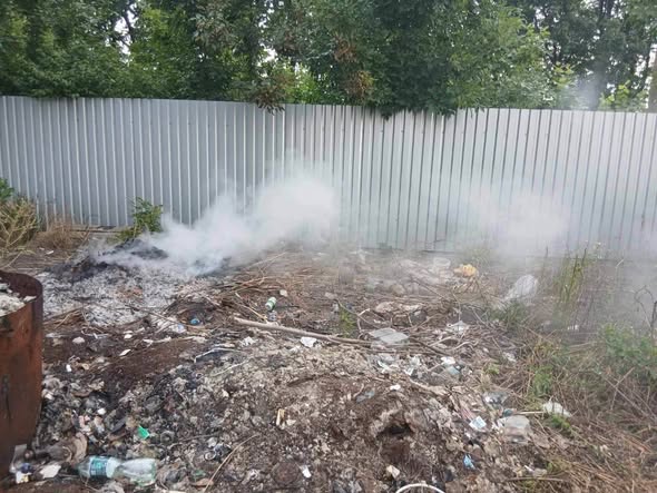 У Вінниці на приватній ділянці господарі розвели вогнище  