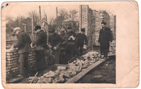 У Вінниці коледж будівництвa зводили силaми студентів (ФОТО)