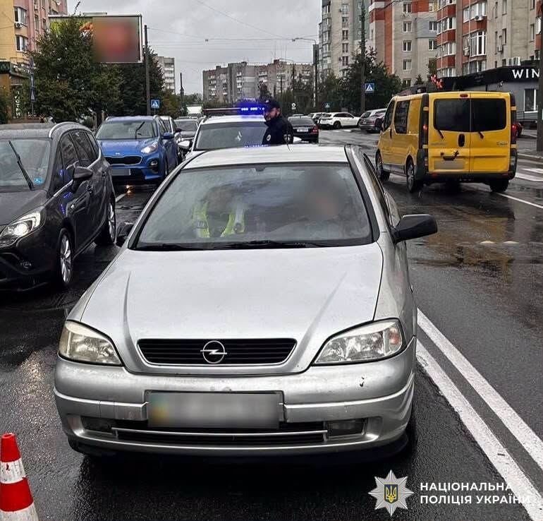 У Вінниці дві жінки потрапили під колеса авто - одну із них госпіталізували