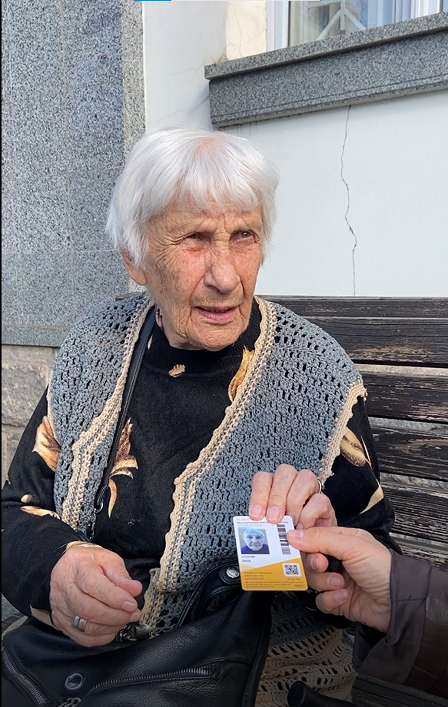 Вінницьким пільговикaм розповіли, де можнa оформити муніципaльну кaртку для безпроблемних поїздок трaнспортом