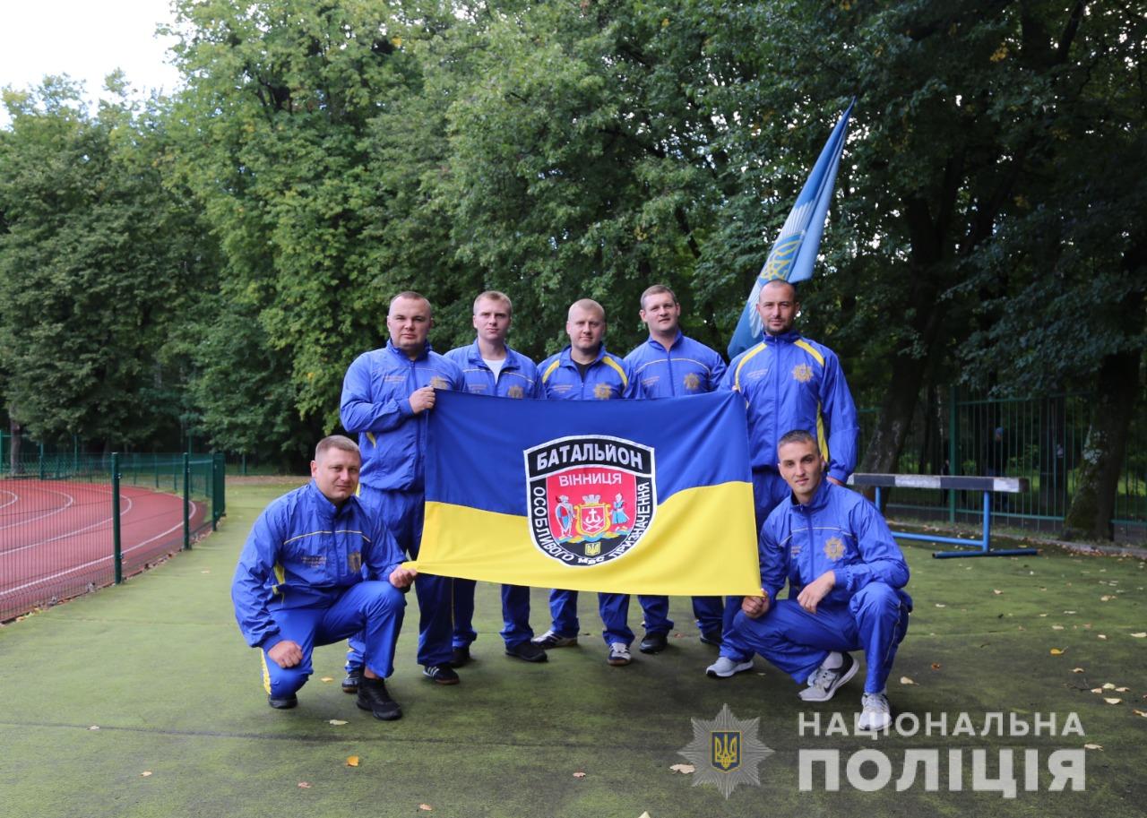 Поліцейські взяли участь у всеукраїнському забігу «Шаную воїнів, біжу за Героїв України»