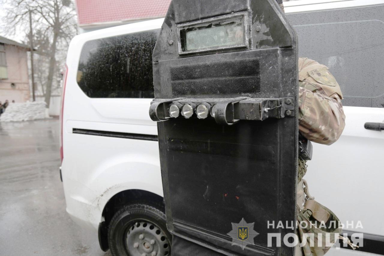 Довічне позбавлення волі загрожує вінничанину за стрілянину в працівників комунальної служби та бійців КОРДу 