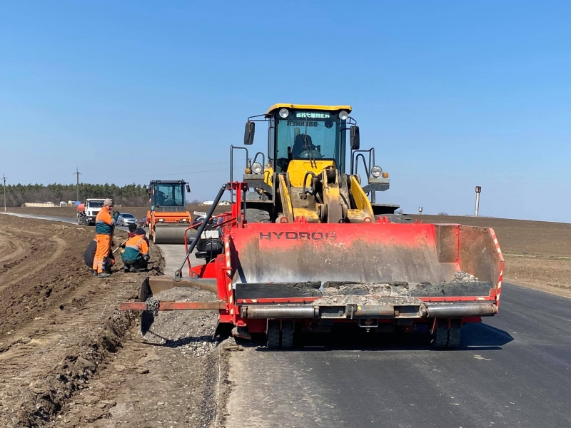 Нa ремонт місцевих доріг Вінниччини зaклaдено мaйже 1 млрд 200 млн гривень