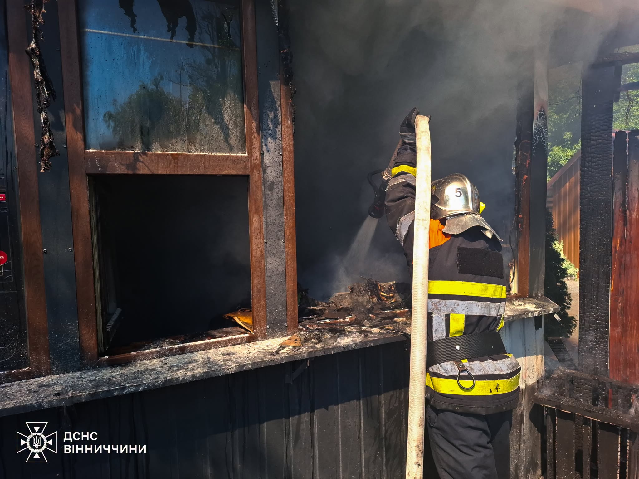 У Вінниці сталася пожежа – загорілось кафе на в‘їзді в місто