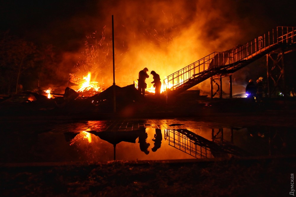 Месяц после пожара в "Виктории": ни результатов экспертиз, ни подвижек в следствии – нет