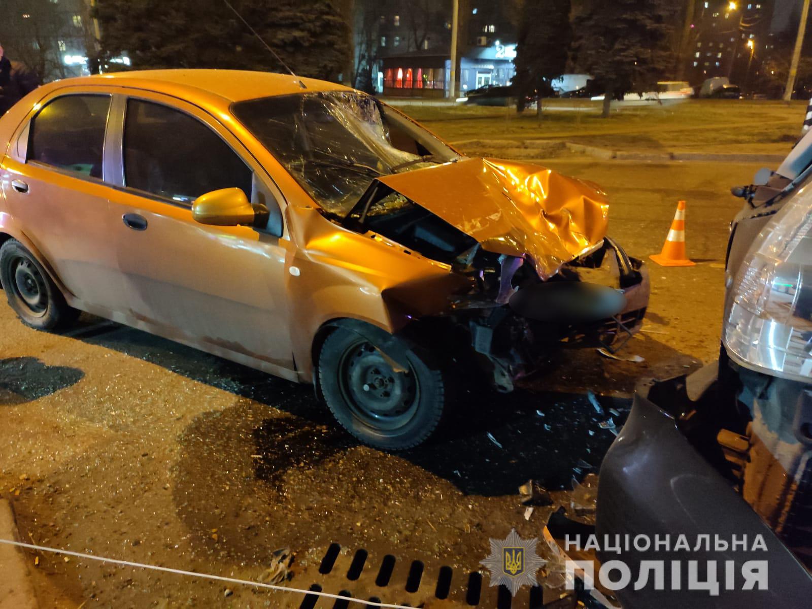 Збив дівчинку та зіткнувся з ще трьома авто: в Одесі сталась ДТП