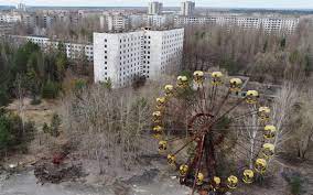 Чорнобильську зону зaкривaють для туристів. Що відомо? 