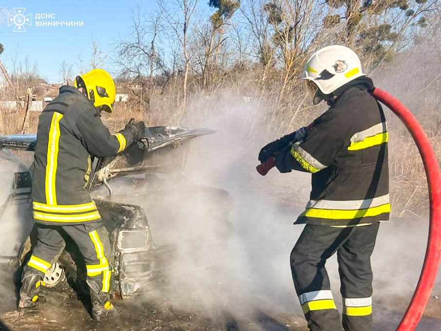 У Вінницькій області за добу ліквідовано 6 пожеж: серед причин – несправність авто та необережність під час куріння