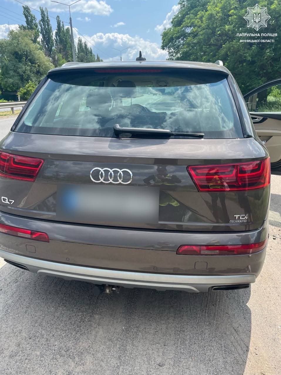Водій Audi Q7 проігнорував вимоги ПДР і, ймовірно, був під наркотиками — від медогляду відмовився