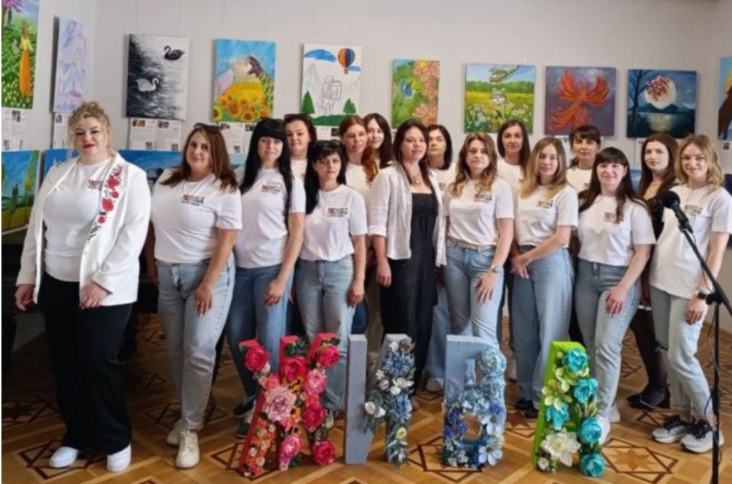 «Жива пам’ять»: у Вінниці відкрили виставку картин дружин і матерів полеглих Героїв