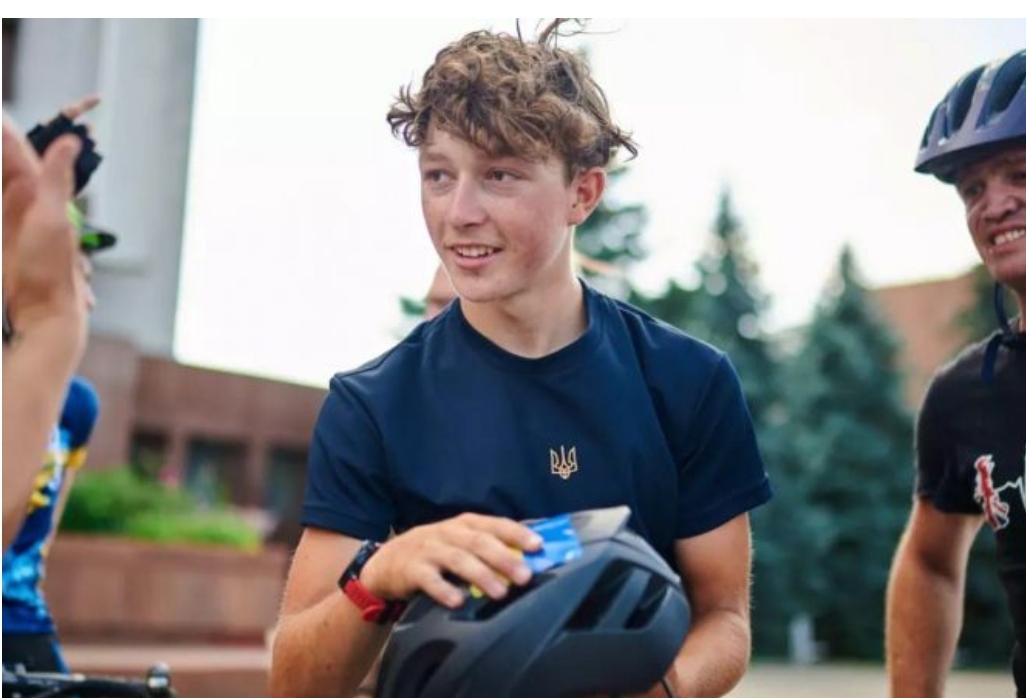 Британець Кайл Спрінг знову у Вінниці: завершив благодійний велопробіг через Європу на підтримку дітей України