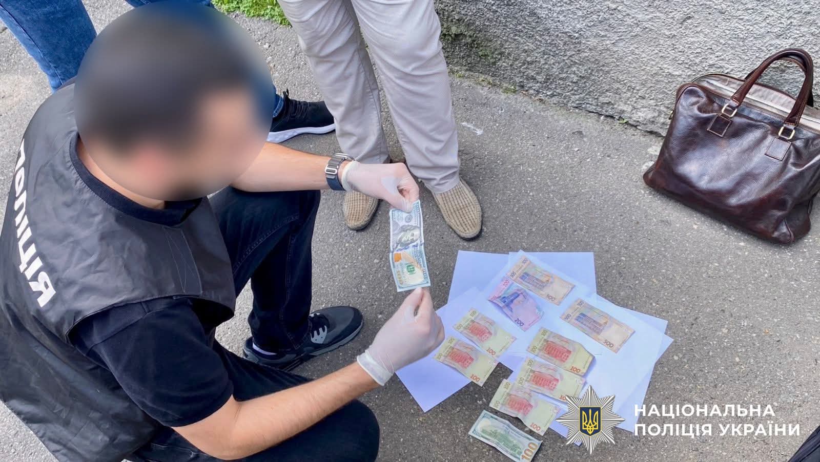 Корупційна схема у вінницькому виші: завідувача кафедри затримали на хабарі 800 доларів