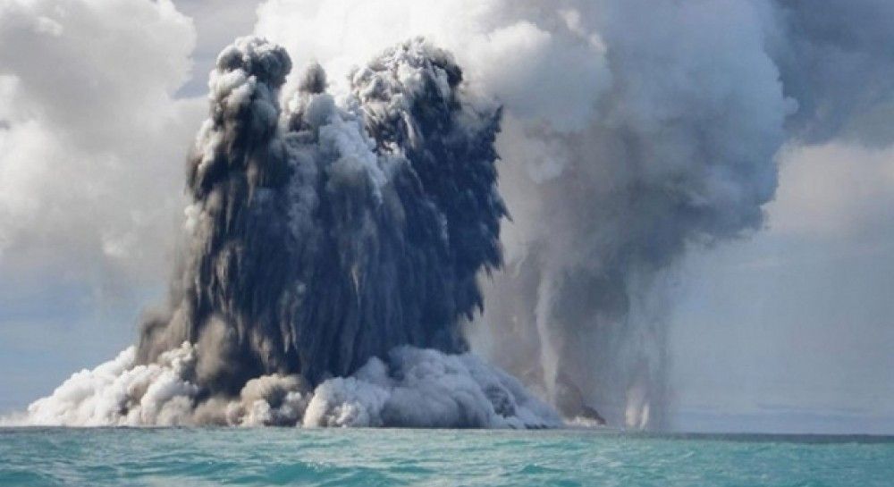 В Японії з’явився новий острів після виверження підводного вулкана
