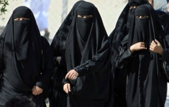 Таліби заборонили жінкам самостійно подорожувати на відстані у понад 72 кілометри