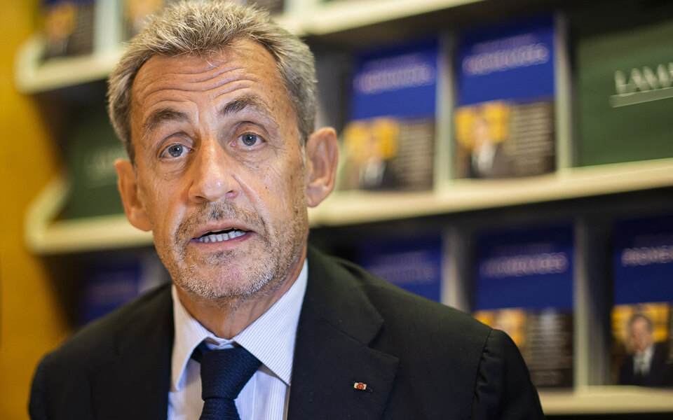 Екс-президента Франції Ніколя Саркозі засудили до року позбавлення волі