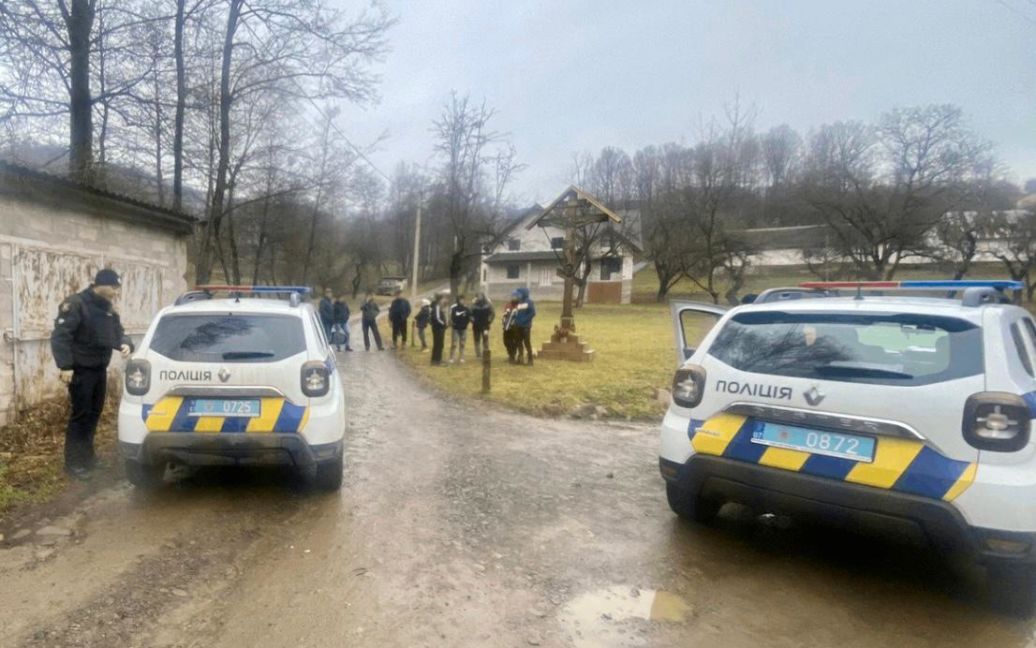 Житель Зaкaрпaття вкрaв у колядників 16 тисяч гривень 