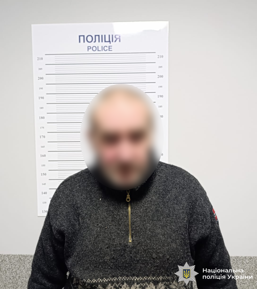 В селі на Вінниччині чоловік зарубав свого знайомого сокирою