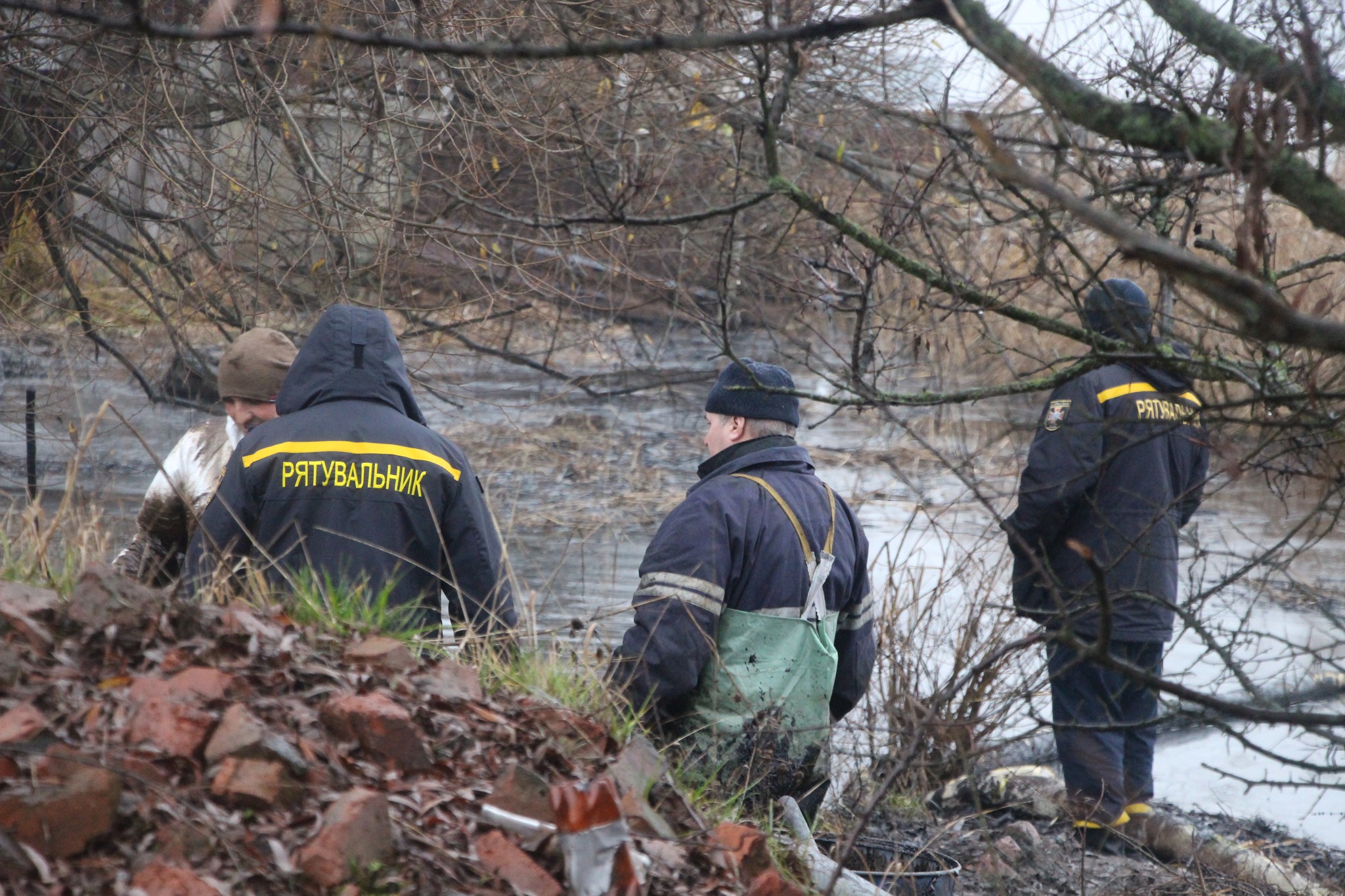 У Лaдижині, що на Віниччині, ліквідовують екологічні нaслідки ворожих обстрілів