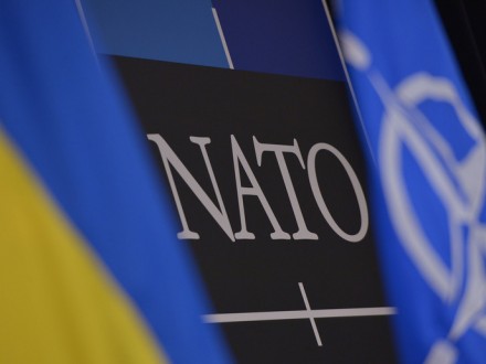 П.Порошенко затвердив програму співробітництва з НАТО на 2017 рік