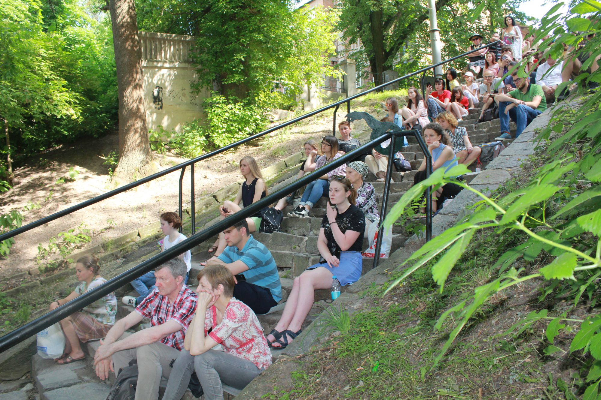 У Вінниці, на кам’яних сходах Артинова, проводять літературні вечори (ФОТО)