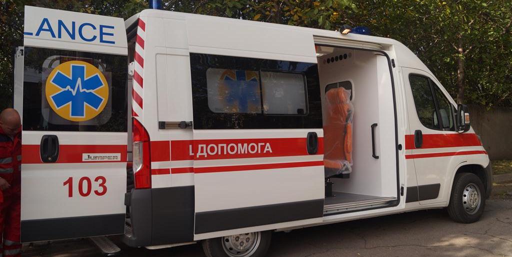 В Івано-Франківській області з автобуса на ходу випала жінка