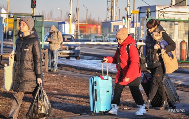 У ФСБ заявили про вихід 68,5 тис. "біженців" з Донбасу до Росії