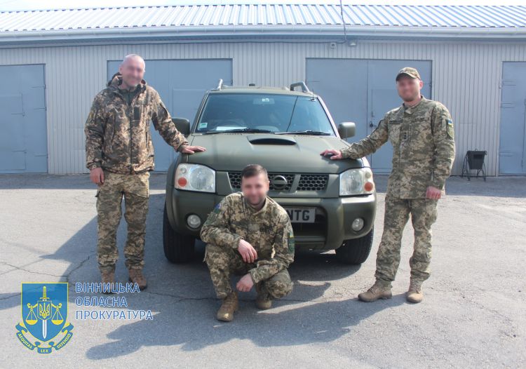 Ще один автомобіль від прокуратури Вінниччини передали бійцям першої лінії фронту