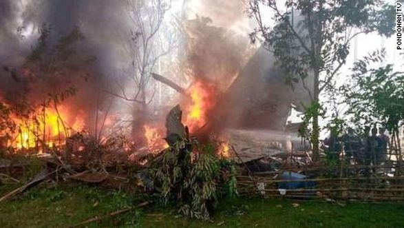 На Філіппінах розбився військовий літак. Є загиблі 