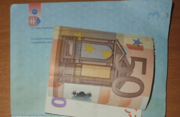 На Львівщині іноземець пропонував 50 євро прикордоннику