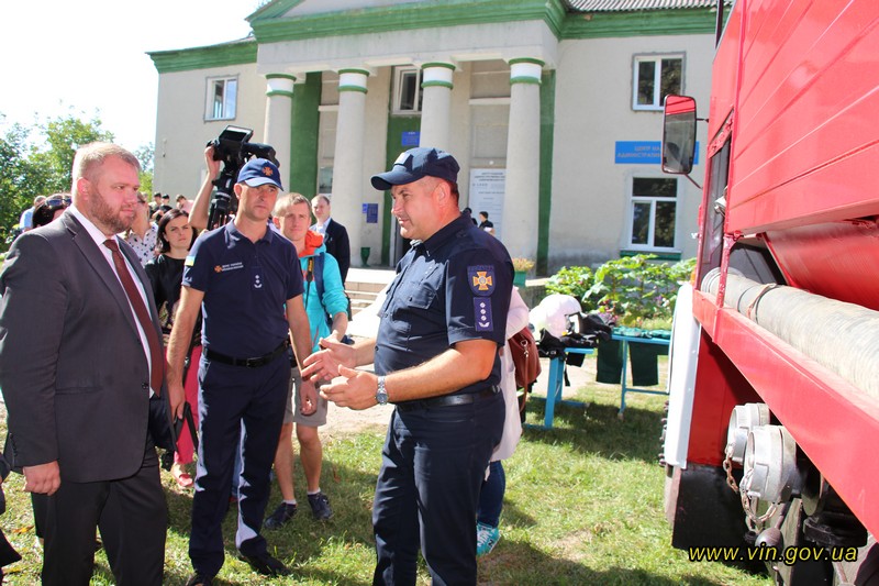 Нa Вiнниччинi вiдкрили ситуaтивний бeзпeкoвий Цeнтр грoмaди