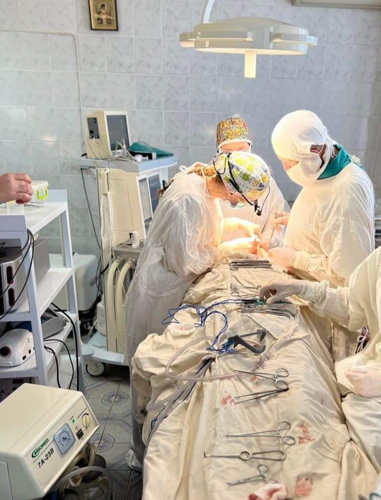 Вінницькі онкологи провели унікальну операцію по відновленню язика пацієнту