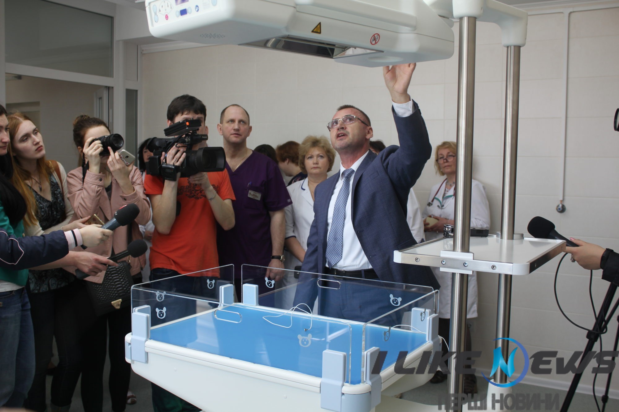 У Вінницькій обласній дитячій лікарні відкрили модернізований операційний блок