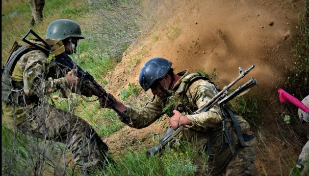 ООС: 21 обстріл, бойовики тричі били по Луганському із заборонених мінометів