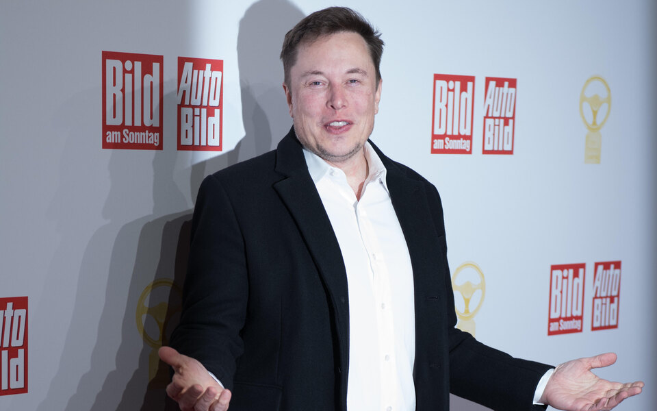 Інвестор Tesla подав до суду на Ілона Маска
