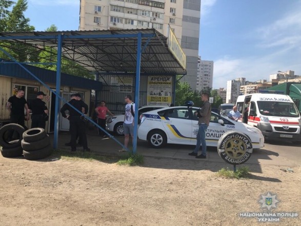У Києві затримали трьох осіб за сутичку зі стріляниною у працівника СБУ