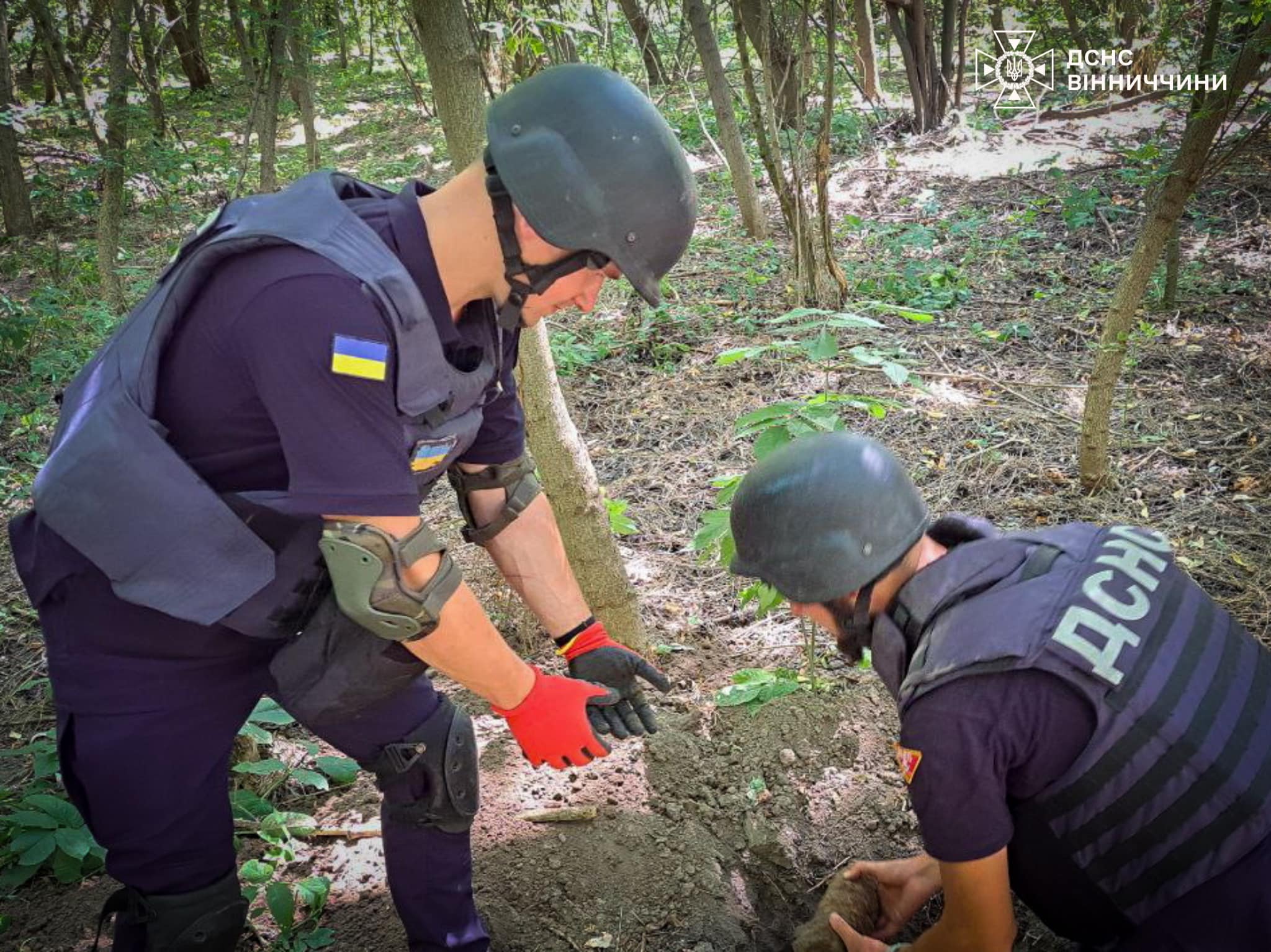 Вінницькі сапери ДСНС знищили артилерійські снаряди