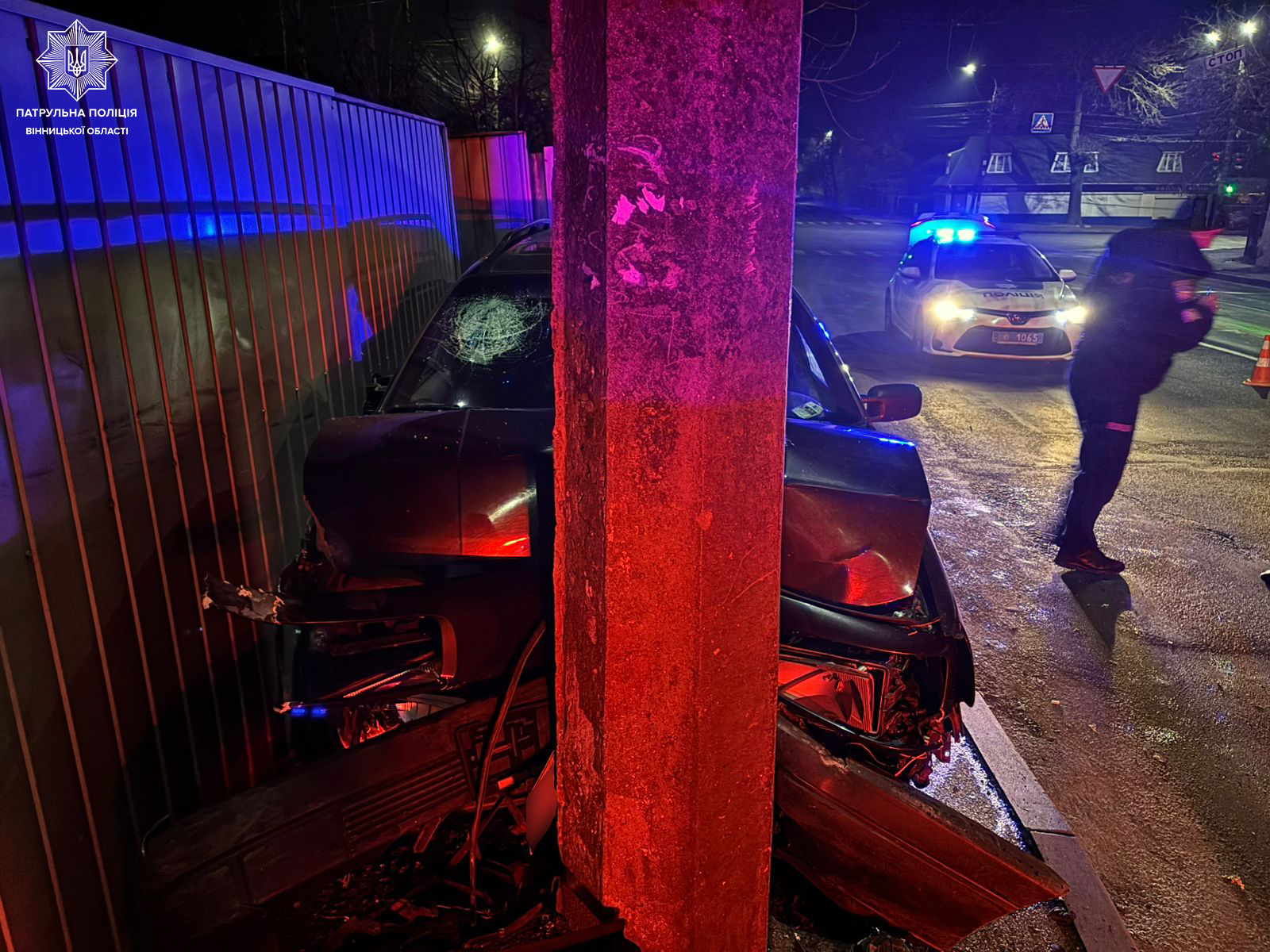 У Вінниці п‘яний водій в‘їхaв в електроопору