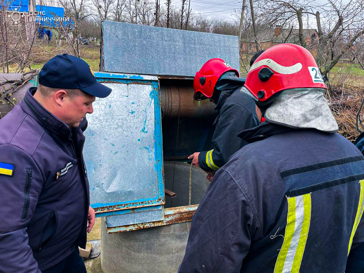 На Вінниччині чоловік впав у колодязь