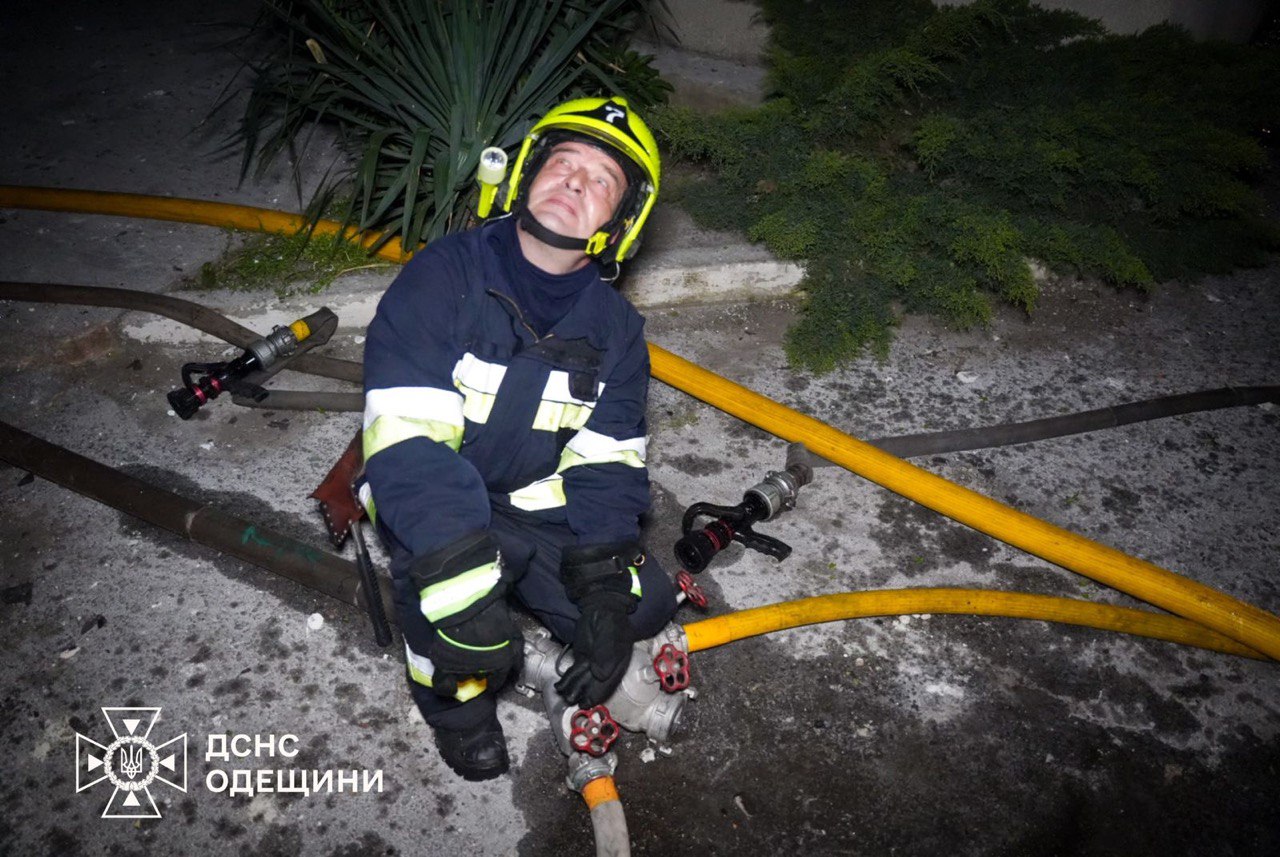 Нічна атака на Одесу – постраждали цивільні (ВІДЕО)