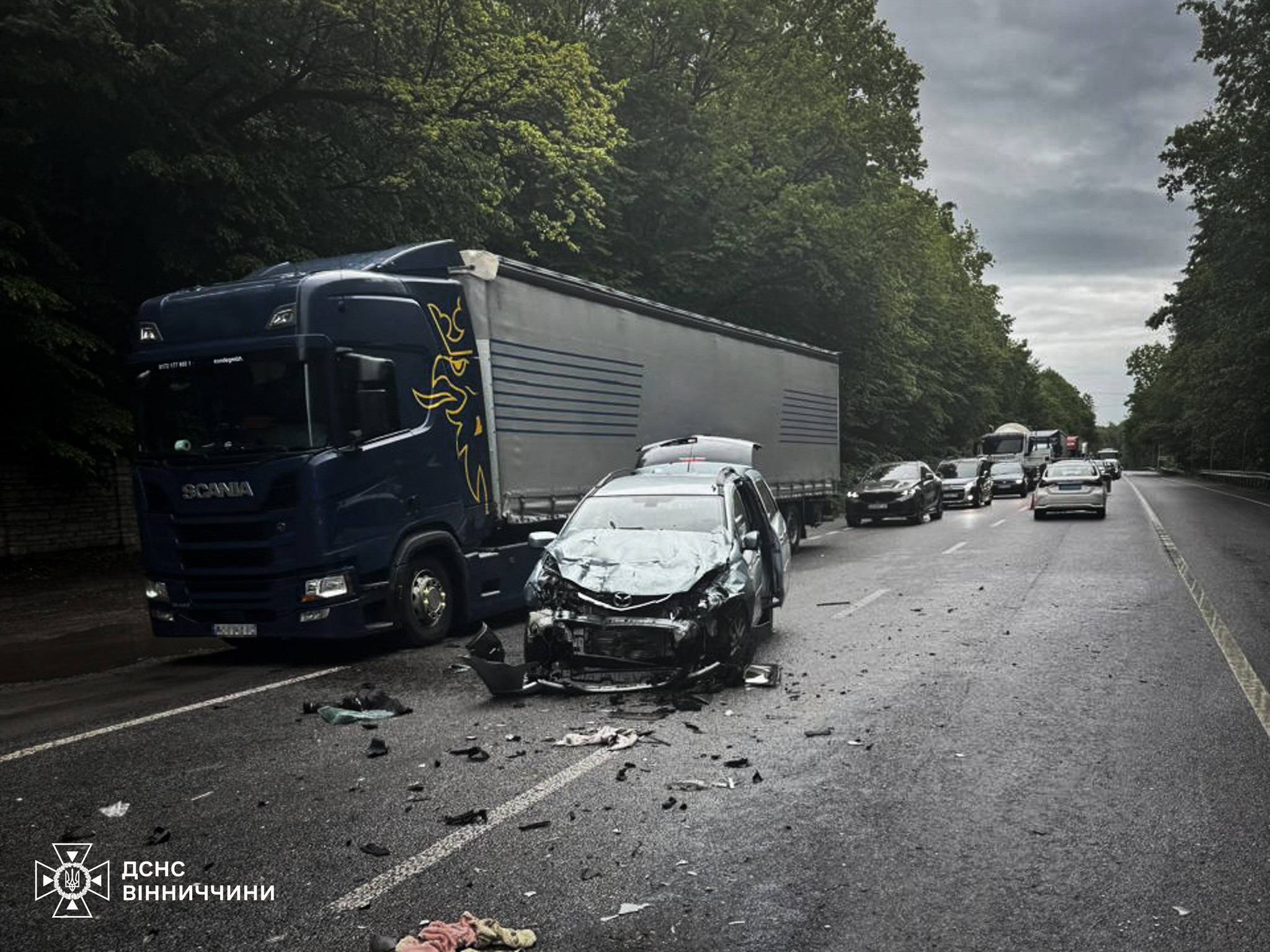 ДТП у Вінниці: 71-річного водія деблокували з авто після зіткнення на Львівському шосе
