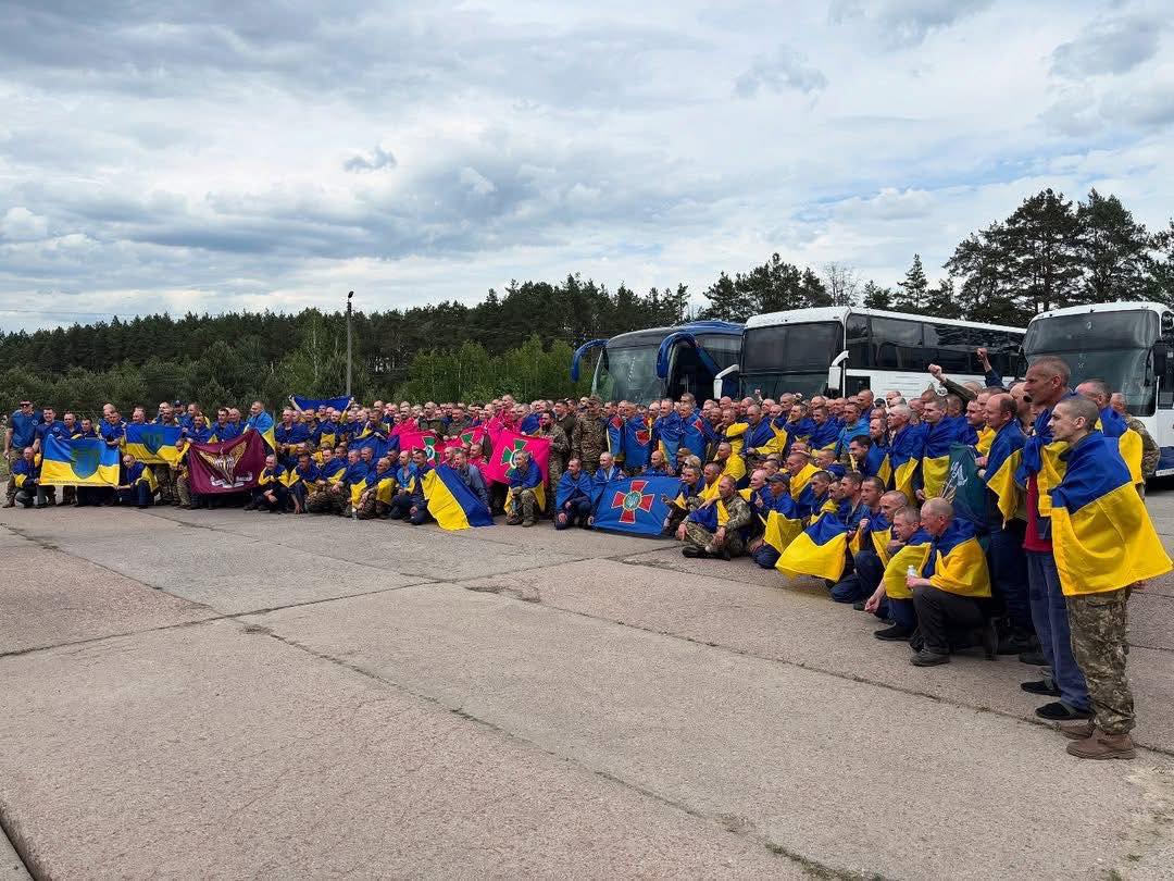 Шістнадцятьох Захисників з Вінниччини сьогодні визволили з полону