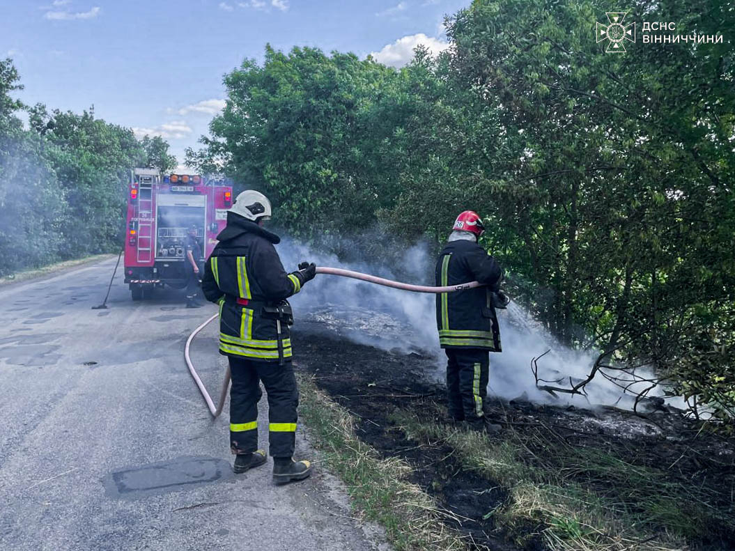 Пожежі на Вінниччині: за 24 години загорілося триповерховий будинок і житловий будинок у селі