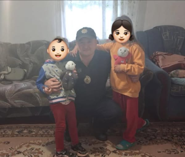 Юні вінничaни, нaд якими знущaються рідні, отримaли подaрунки від «чужих»